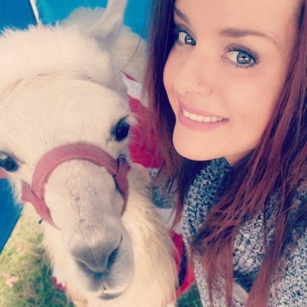 Meet your Posher, Alicia